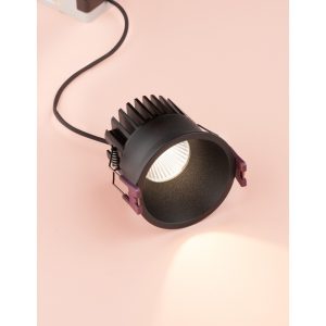 Alternative view of BLADE innfellt LED 12W 720lm 3K IP65 38° svart